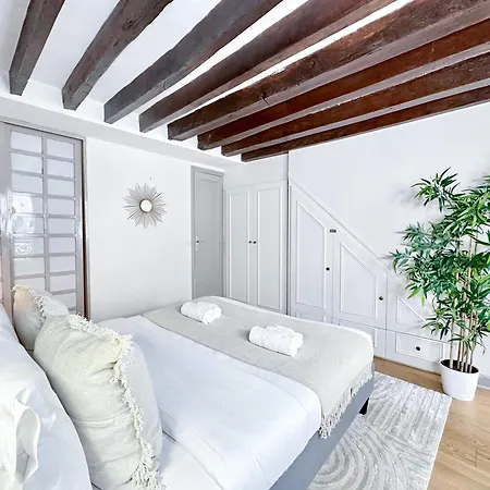 Saint-germain-des-prés Dreamy Duplex